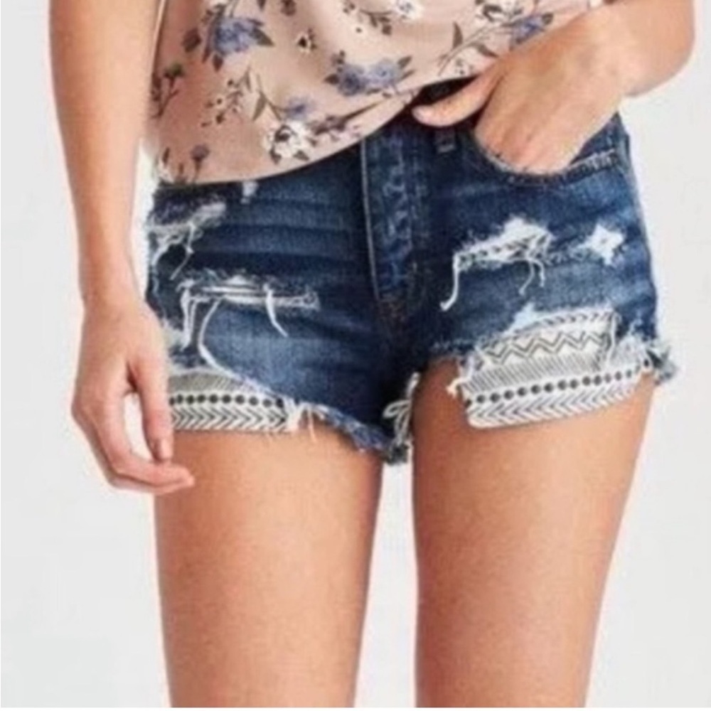 Bohemian vintage festival distressed denim shorts size 6 high rise